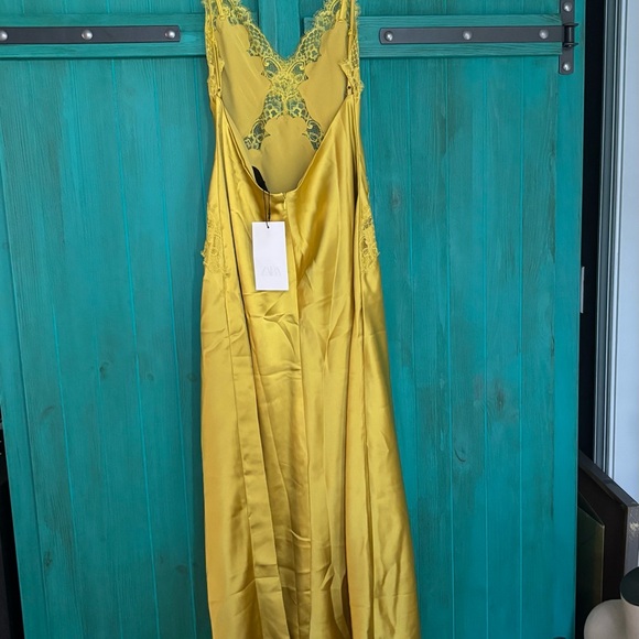 ZARA Lemon Satin Slip Dress with Lace Trim - Picture 4 of 9